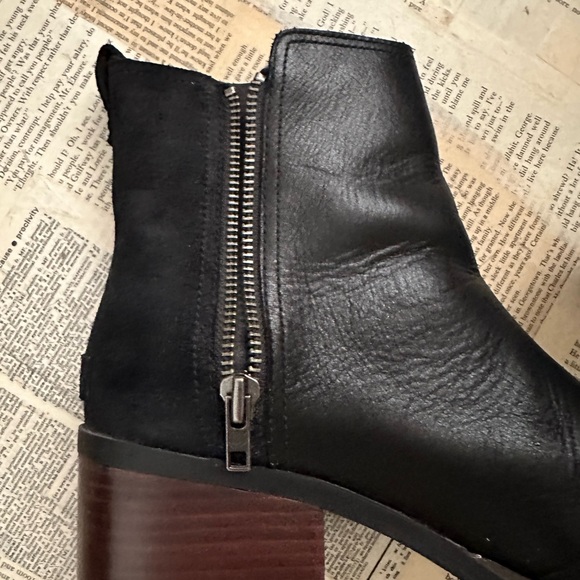 Sorel Black Leather Ankle Booties - Picture 9 of 13